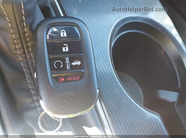 2HGFE4F87SH317225 2025 HONDA CIVIC HYBRID Red Vista del salpicadero