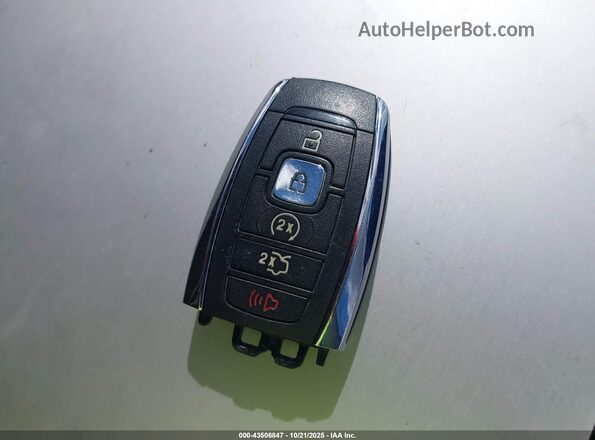 2LMPJ6LR0JBL26437 2018 LINCOLN MKX White Widok deski rozdzielczej