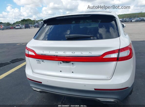 2LMPJ6LR0JBL26437 2018 LINCOLN MKX White 