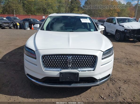 2LMPJ8KP9PBL18731 2023 LINCOLN NAUTILUS White ხელსაწყოთა პანელის ხედი