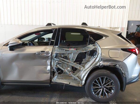 2T2AKCEZ7RC018534 2024 LEXUS NX 350H Gray Widok z przodu