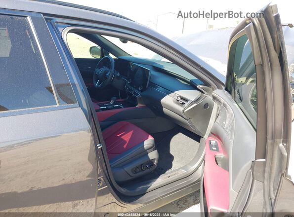 2T2BCMEA7RC017384 2024 LEXUS RX 500H Gray Вид салону спереду