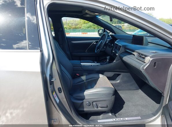 2T2ZZMCAXJC093315 2018 LEXUS RX 350 Серебряный Вид салона спереди
