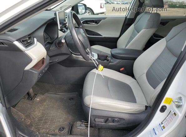 2T3D6RFV9MW020160 2021 TOYOTA LIMITED Белый Вид салона спереди