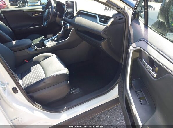 2T3E6RFV2MW016147 2021 TOYOTA RAV4 HYBRID White Вид салону спереду