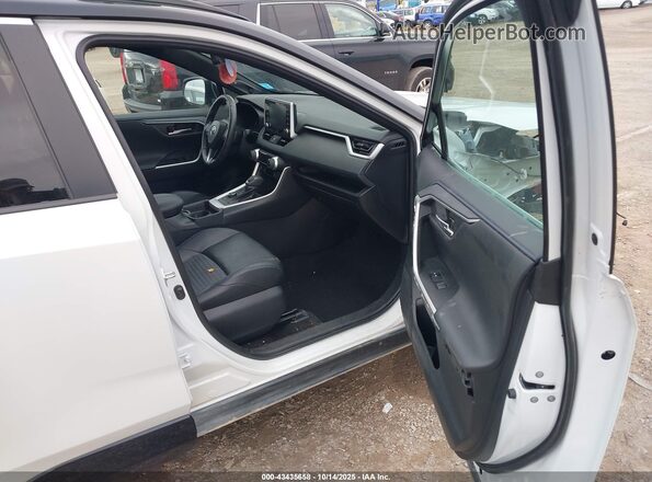 2T3EWRFV1KW036130 2019 TOYOTA RAV4 HYBRID White Widok wnętrza z przodu
