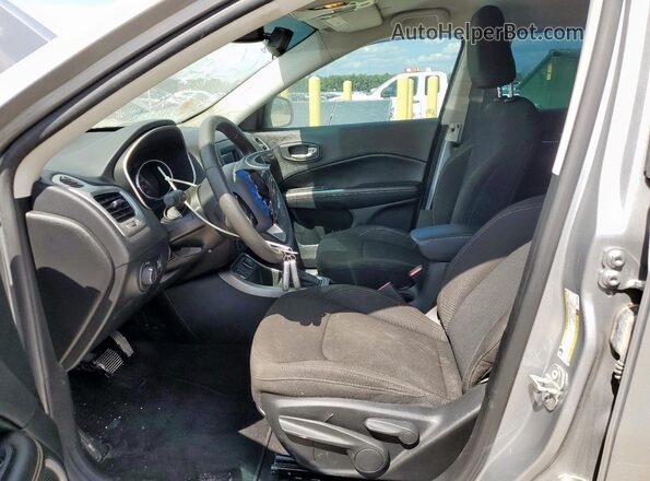 3C4NJCAB3MT514602 2021 JEEP COMPASS Silver Widok wnętrza z przodu