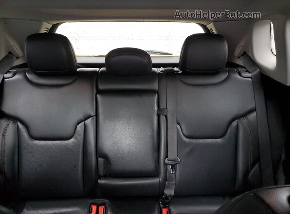 3C4NJDCB3MT589691 2021 JEEP COMPASS Черный Вид задних сидений