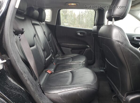 3C4NJDCB3MT589691 2021 JEEP COMPASS Черный Вид задней части салона