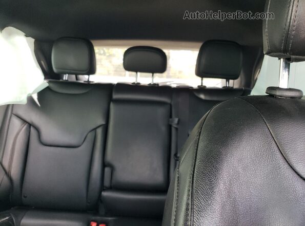 3C4NJDCN5PT564886 2023 JEEP COMPASS White Widok tylnych siedzeń