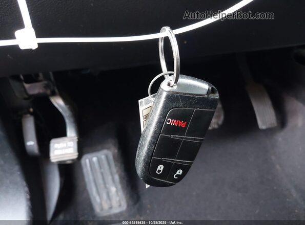 3C4PDDGGXJT387948 2018 DODGE JOURNEY Черный Вид панели приборов