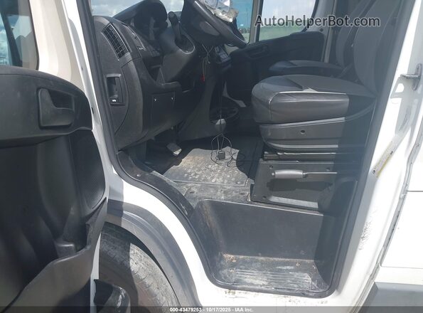 3C6TRVCG7GE109024 2016 RAM PROMASTER 2500 White Widok wnętrza z przodu