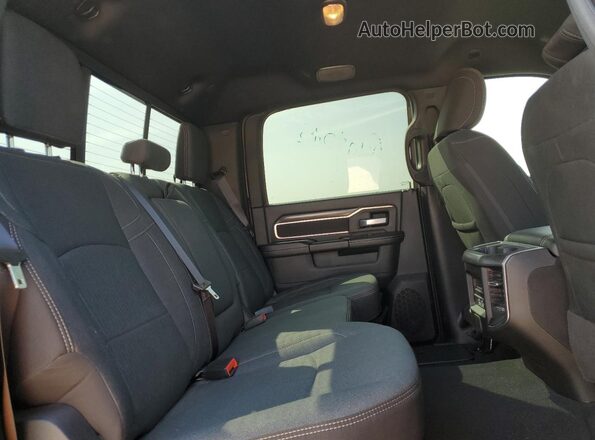 3C6UR5DL6RG335854 2024 RAM 2500 Серый Вид задних сидений