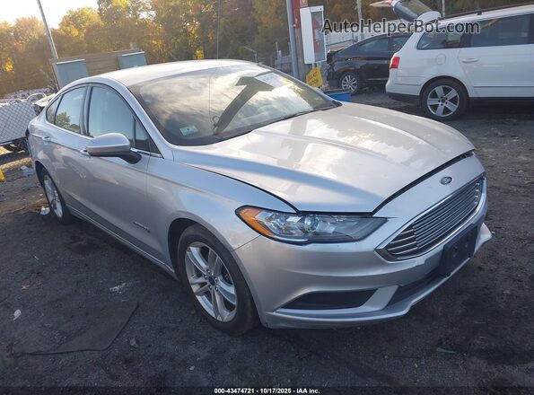 3FA6P0LU1JR132437 2018 FORD FUSION HYBRID Silver Передня права чверть