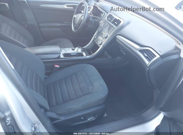 3FA6P0LU1JR132437 2018 FORD FUSION HYBRID Silver Вид салону спереду