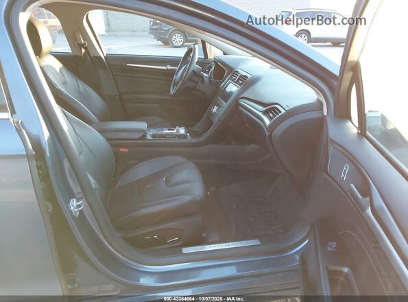 3FA6P0SU7JR123260 2018 FORD FUSION ENERGI Синий Вид салона спереди