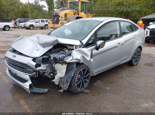 3FADP4BJ0JM146719 2018 FORD FIESTA Серебряный Передняя левая четверть