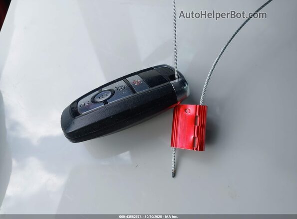 3FMTK1R46PMA64226 2023 FORD MUSTANG MACH-E Red Вид панелі приладів