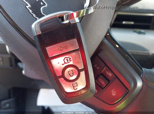 3FMTK1RMXMMA35520 2021 FORD MUSTANG MACH-E Черный Вид панели приборов