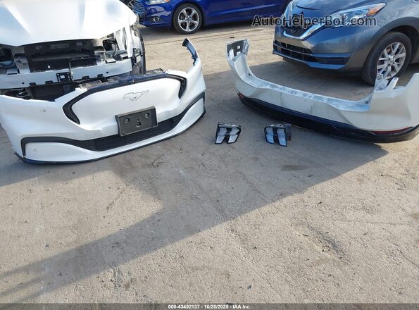 3FMTK3SS9NMA05110 2022 FORD MUSTANG MACH-E PREMI White Вид щитка приладів