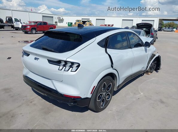 3FMTK4SE3MME04660 2021 FORD MUSTANG MACH-E Белый Задняя правая четверть