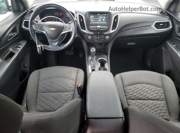 3GNAXJEVXJS593720 2018 CHEVROLET EQUINOX Серебряный Вид панели приборов