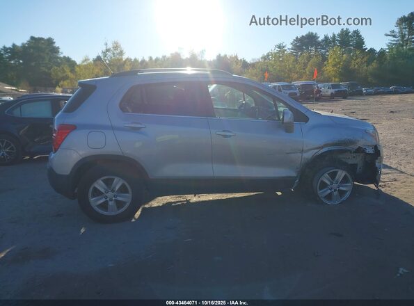 3GNCJPSB1GL204067 2016 CHEVROLET TRAX Серебряный Вид задней части салона