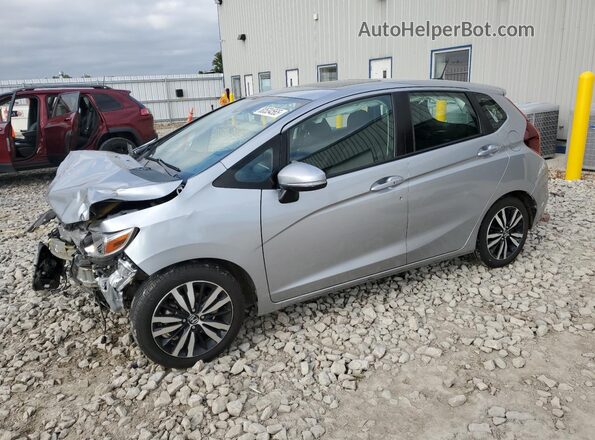 3HGGK5H82JM710825 2018 HONDA FIT Silver წინა მარცხენა ხედი სამი მეოთხედიდან