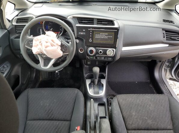 3HGGK5H82JM710825 2018 HONDA FIT Silver წინა პანელის ხედი