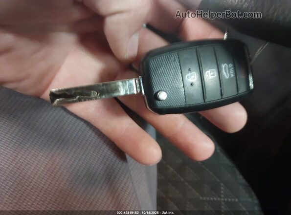 3KPA24ABXJE142483 2018 KIA RIO Черный Вид панели приборов
