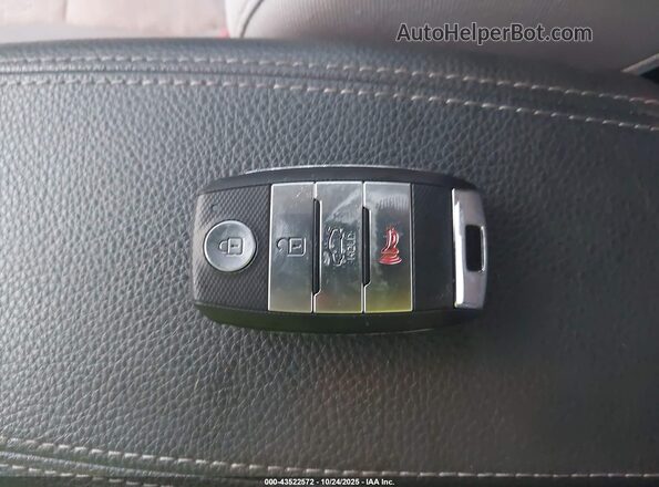 3KPA24AD4NE504783 2022 KIA RIO Серебряный Вид панели приборов
