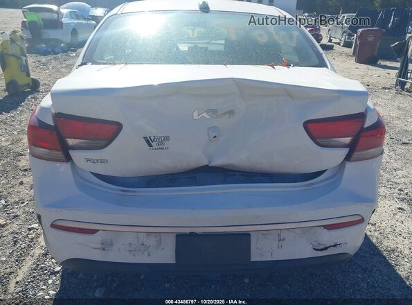 3KPA24AD7PE520947 2023 KIA RIO Белый Вид спереди
