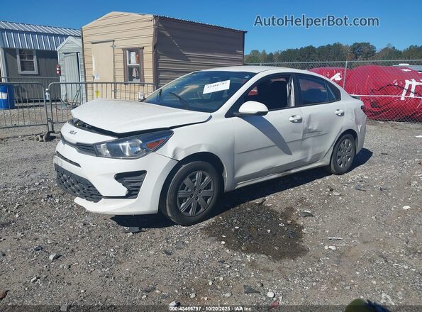 3KPA24AD7PE520947 2023 KIA RIO Белый Передняя левая четверть