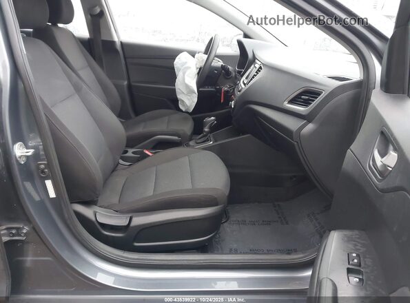 3KPC24A63LE091956 2020 HYUNDAI ACCENT Серый Вид салона спереди