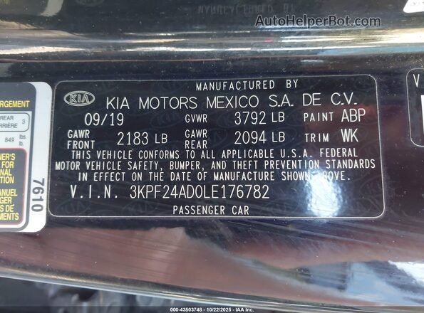 3KPF24AD0LE176782 2020 KIA FORTE Black Widok komory silnika