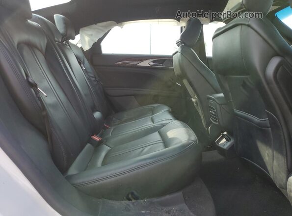 3LN6L5F99LR618096 2020 LINCOLN MKZ White Вид задніх сидінь