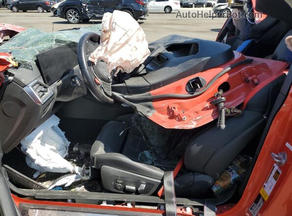 3MF13DM04P8D43047 2023 BMW M2 Красный Вид салона спереди