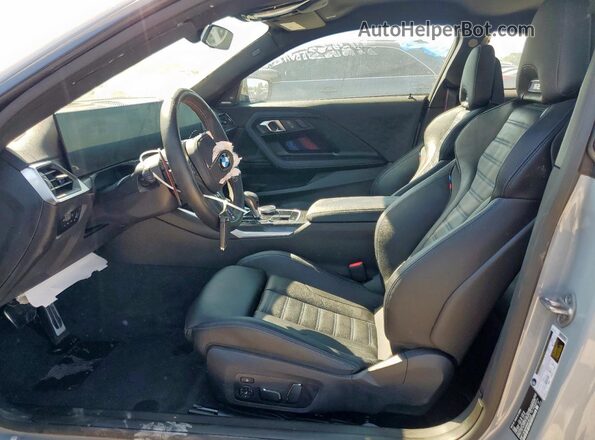 3MF13DM09R8E89320 2024 BMW M2 Серый Вид салона спереди