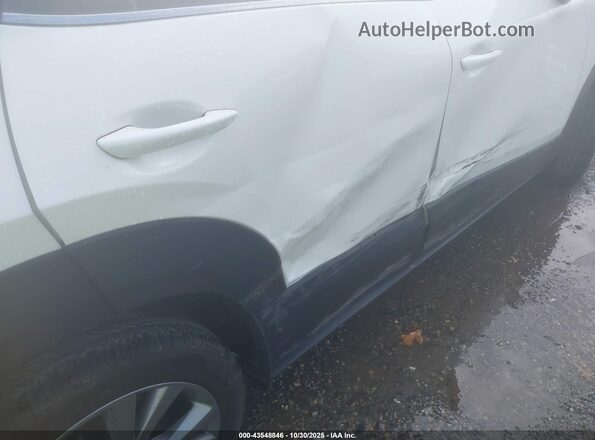 3MVDMBBM2PM510082 2023 MAZDA CX-30 Белый 