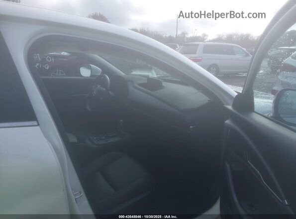 3MVDMBBM2PM510082 2023 MAZDA CX-30 Белый Вид салона спереди