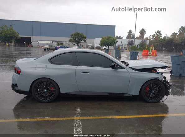 3MW53CM02R8D88079 2024 BMW M2 Серый Вид задней части салона