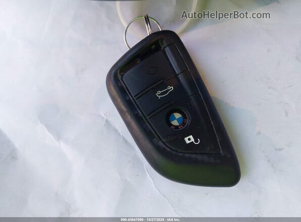 3MW5U7J02N8C45250 2022 BMW OTHER Белый Вид панели приборов
