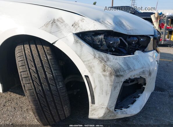 3MW5U7J02N8C45250 2022 BMW OTHER Белый Вид спереди