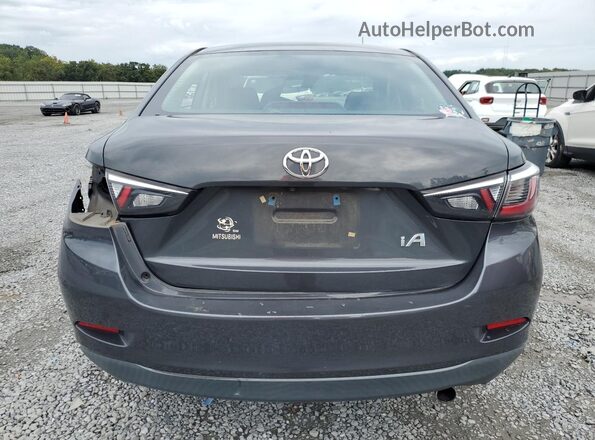 3MYDLBYV0JY302871 2018 TOYOTA YARIS Charcoal Vista trasera