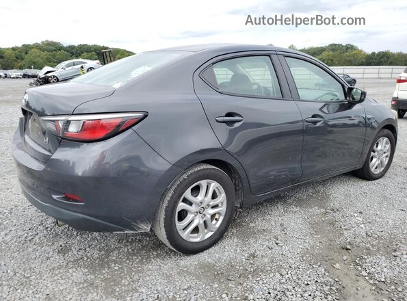 3MYDLBYV0JY302871 2018 TOYOTA YARIS Charcoal Trasero derecho
