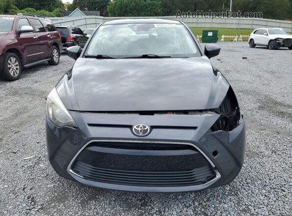 3MYDLBYV0JY302871 2018 TOYOTA YARIS Charcoal Vista frontal