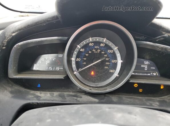 3MYDLBYV3JY315095 2018 TOYOTA YARIS Серебряный Вид щитка приборов