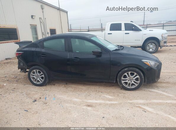 3MYDLBYV6HY181502 2017 TOYOTA YARIS IA Черный Панорамный вид салона 360°