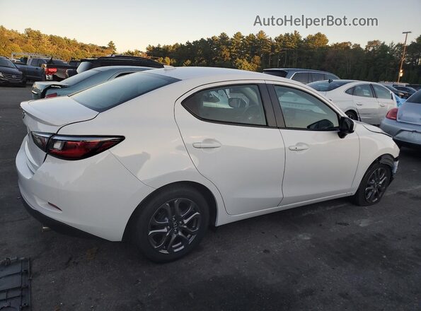 3MYDLBYV6LY702243 2020 TOYOTA YARIS Белый Задняя правая четверть