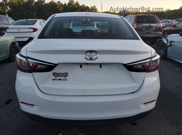 3MYDLBYV6LY702243 2020 TOYOTA YARIS Белый Вид сзади